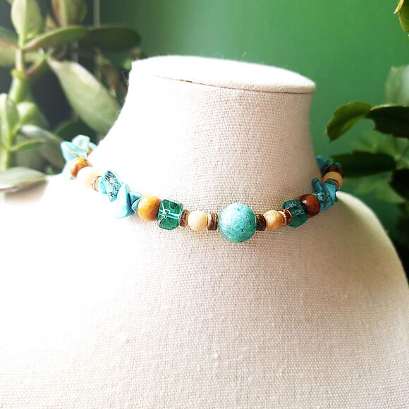 Turquoise Stone Beaded Choker, Chunky Boho Choker, Eclectic Crystal Choker - Picture 5 of 8